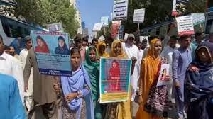 Karachi: Members of Pakistan's Hindu community protest against forced conversions