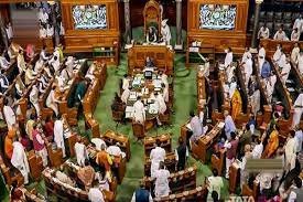 New Delhi: Uproar in Lok Sabha over Rahul's statement, proceedings adjourned for the day