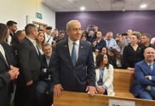 Tel Aviv : प्रधानमंत्री नेतन्याहू पहुंचे तेल अवीव कोर्ट, भ्रष्टाचार के मुकदमे में दी सफाई