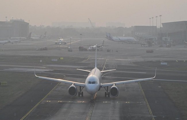 New Delhi: Dense Fog Delays Flights in Delhi, 177 Trains Running Late