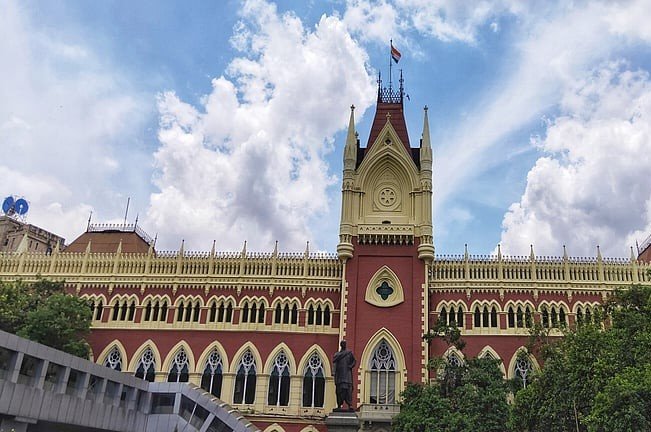 Kolkata: Calcutta High Court accepts petition for CBI probe into attack on Leader of the Opposition's convoy