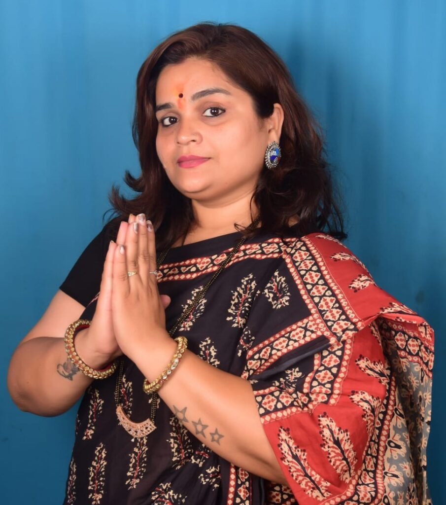 Mumbai: BSP Candidate Vineeta Pandey Conducts Door-to-Door Campaign to Raise Voter Awareness