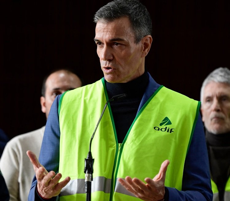 Madrid/Adamuz: Deadly Train Crash in Spain, Prime Minister Declares Three Days of National Mourning