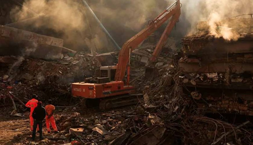 Islamabad: 16 of 67 Victims of Karachi Shopping Plaza Fire Identified