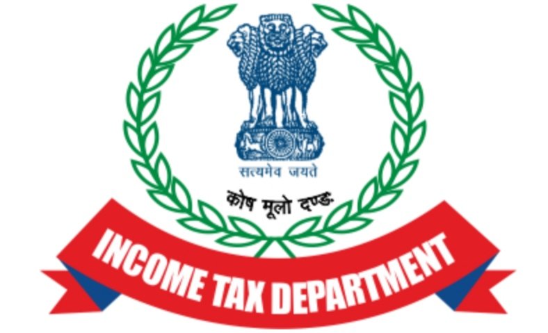 Ranchi: Income Tax Department's action against Baba Group continues for the second day; cash and liquor bottles recovered