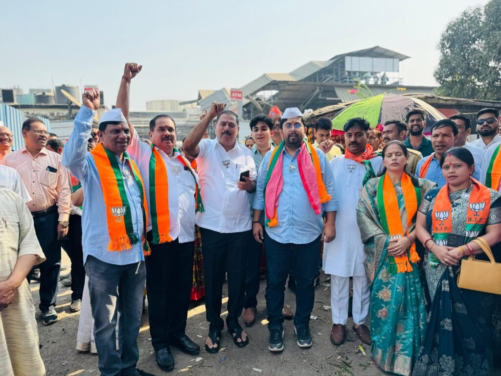 Mumbai: BJP's Young Candidate Pankaj Deshmukh Shows Strength in Ward 10, Receives Overwhelming Support