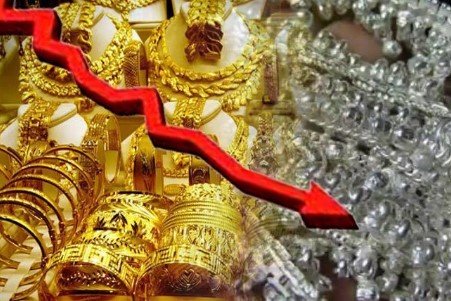 New Delhi: Bullion Market Shows Marginal Decline, Gold and Silver Prices Fall