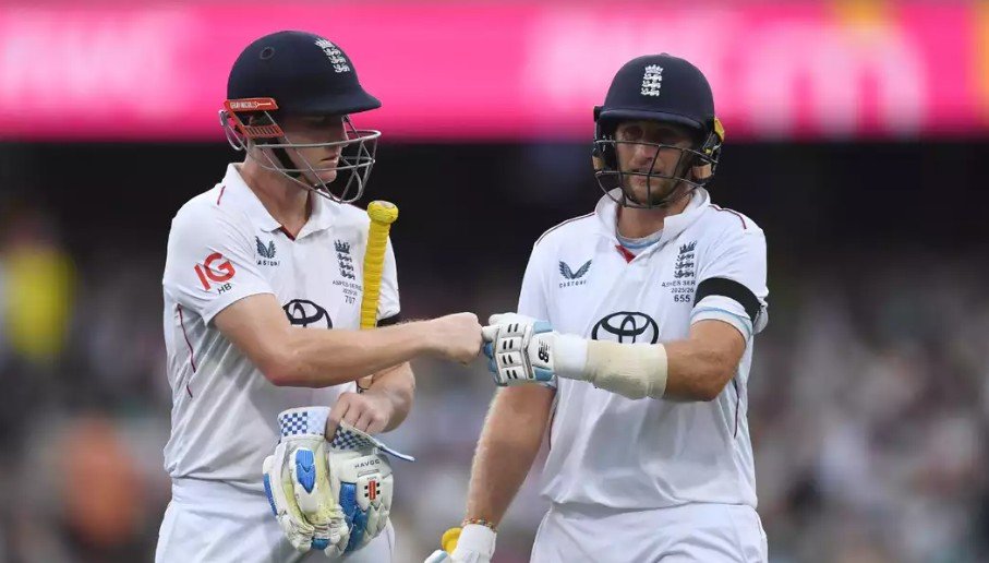 Ashes: England recovers on rain-affected first day of Sydney Test thanks to Root-Brook partnership