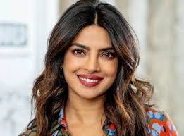 
mumbai : priyanka chopada ne kariyar, troling aur shaadee par todee chuppee mumbee : (mumbai) global staar priyanka chopada (global star priyank chhopr) ne haal hee mein apane kariyar aur nijee jeevan se jude kaee aham pahaluon par khulakar baat kee. unhonne us daur ko yaad kiya jab unhonne holeevud mein naee shuruaat karane ke lie apane sthaapit boleevud kariyar ko daanv par laga diya tha. priyanka ne bataaya ki 30 kee umr mein sabakuchh chhodakar phir se shuruaat karana behad daraavana phaisala tha. bhaarat mein vah aarthik roop se surakshit theen aur unaka naam indastree mein majaboot tha, lekin unhonne seemaon se pare jaakar kaam karane ka sapana chuna. unake mutaabik, vah sirph dikhaave ke lie holeevud ka hissa nahin banana chaahatee theen, balki aise sinema se judana chaahatee theen jisakee koee sarahad na ho. priyanka ne yah bhee khulaasa kiya ki holeevud mein shuruaatee dinon mein unhen poorvaagrahon ka saamana karana pada. logon ko unake baare mein seemit jaanakaaree hotee thee aur aksar unakee angrejee bolane kee kshamata par hairaanee jataee jaatee thee. unhonne kaha ki vah khud ko sirph ek videshee chehara banaakar pesh nahin karana chaahatee theen, balki apane kaam se pahachaan banaana chaahatee theen. yahee vajah thee ki unhonne dhairy ke saath sahee avasaron ka intajaar kiya aur dheere-dheere apanee jagah banaee. apanee nijee jindagee par baat karate hue priyanka ne trolars ko bhee karaara javaab diya. unhonne kaha ki nik jonaas (hair marriagai to nichk jonas) ke saath unakee shaadee ko lekar shuroo mein kee gaee tippaniyaan unhen pareshaan karatee theen, lekin ab unhonne in baaton ko najarandaaj karana seekh liya hai. priyanka ne kaha ki unhen aur nik ko saath aath saal ho chuke hain, aur agar log ab bhee unake rishte ke tootane ka intajaar kar rahe hain to yah unakee soch hai. ab vah baaharee shor se prabhaavit nahin hoteen aur apane rishte va kaam par dhyaan detee hain.
Show more
1,611
Mumbai: Priyanka Chopra breaks silence on career, trolling, and marriage
Mumbai: Priyanka Chopra breaks silence on career, trolling, and marriage
