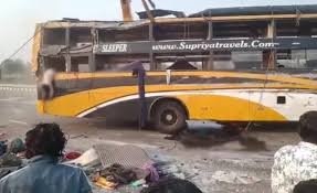 Lucknow: Five killed when bus heading to Darbhanga overturns