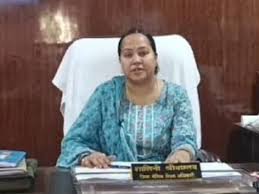 luchknow : devariya kee beeese shaalinee shreevaastav nilambit lakhanoo : (luchknow) yoopee ke janapad devariya (daiori districht of uttar pradaish) mein shikshak aatmahatya prakaran ne prashaasanik halakon mein halachal macha dee hai. maamale kee gambheerata ko dekhate hue uttar pradesh sarakaar ne (uttar pradaish govairnmaint) tvarit aur kada kadam uthaate hue jila besik shiksha adhikaaree (beeese) shaalinee shreevaastav (districht basich aiduchation offichair (bs) shalini srivastav) ko nilambit kar diya hai. shaasan star par praarambhik jaanch mein saamane aae tathyon ko aadhaar banaakar yah kaarravaee kee gaee hai, jisase spasht sandesh gaya hai ki laaparavaahee ya sanvedanaheenata ko kisee bhee star par bardaasht nahin kiya jaega. sarakaar ne sanket die hain ki prakaran kee nishpaksh aur gahan jaanch karaee jaegee tatha doshee pae jaane vaale any adhikaariyon ya karmiyon par bhee kathor kaarravaee kee jaegee. shiksha vibhaag ke bheetar is ghatana ko lekar gambheer manthan shuroo ho gaya hai. prashaasanik sootron ke anusaar, jaanch prakriya tej kar dee gaee hai taaki sachchaee jald saamane aa sake aur peedit parivaar ko nyaay mil sake.
Show more
960
luchknow : devariya kee beeese shaalinee shreevaastav nilambit lakhanoo : (luchknow) yoopee ke janapad devariya (daiori districht of uttar pradaish) mein shikshak aatmahatya prakaran ne prashaasanik halakon mein halachal macha dee hai. maamale kee gambheerata ko dekhate hue uttar pradesh sarakaar ne (uttar pradaish govairnmaint) tvarit aur kada kadam uthaate hue jila besik shiksha adhikaaree (beeese) shaalinee shreevaastav (districht basich aiduchation offichair (bs) shalini srivastav) ko nilambit kar diya hai. shaasan star par praarambhik jaanch mein saamane aae tathyon ko aadhaar banaakar yah kaarravaee kee gaee hai, jisase spasht sandesh gaya hai ki laaparavaahee ya sanvedanaheenata ko kisee bhee star par bardaasht nahin kiya jaega. sarakaar ne sanket die hain ki prakaran kee nishpaksh aur gahan jaanch karaee jaegee tatha doshee pae jaane vaale any adhikaariyon ya karmiyon par bhee kathor kaarravaee kee jaegee. shiksha vibhaag ke bheetar is ghatana ko lekar gambheer manthan shuroo ho gaya hai. prashaasanik sootron ke anusaar, jaanch prakriya tej kar dee gaee hai taaki sachchaee jald saamane aa sake aur peedit parivaar ko nyaay mil sake.
Show more
960
Lucknow: Deoria BSA Shalini Srivastava suspended
Lucknow: Deoria BSA Shalini Srivastava suspended