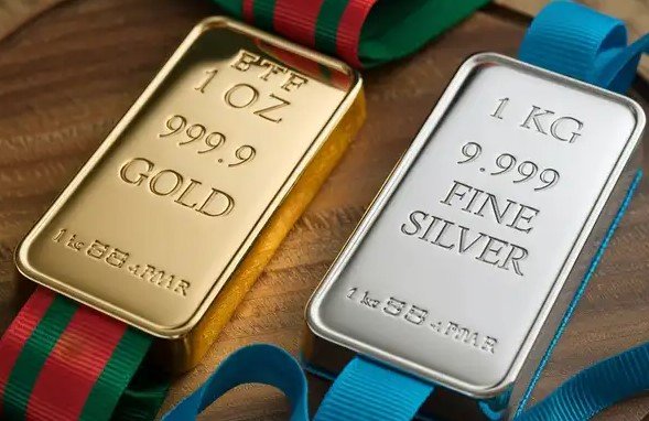 New Delhi: Gold prices shine in the domestic bullion market, while silver prices recorded a slight decline.