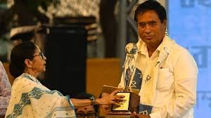 Kolkata: Mamata Banerjee confers West Bengal's highest civilian honor on BJP MP Nagen Roy