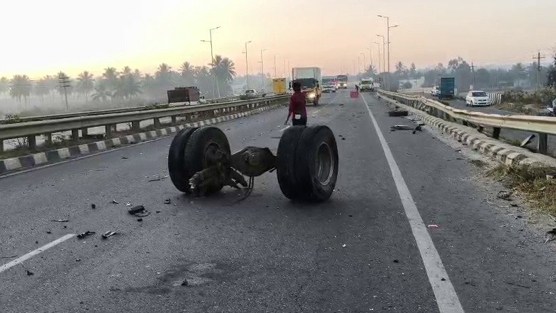 Bengaluru: Seven people killed in road accident near Bengaluru