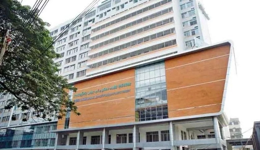 Dhaka: A fire broke out after a cooking gas cylinder exploded in Dhaka, injuring 10 people.