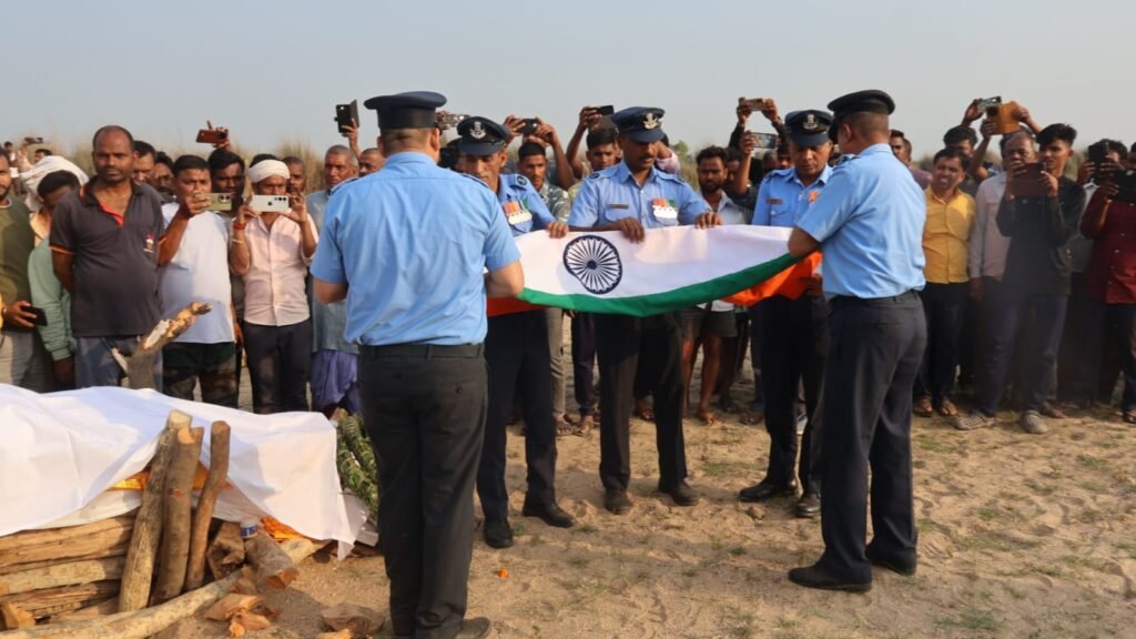 Nawada: Air Force soldier cremated with full military honors