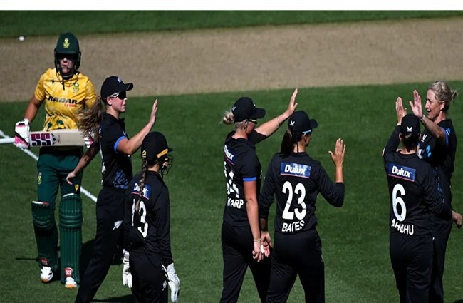 Auckland: New Zealand Women's Team Defeats South Africa by 6 Wickets in Third T20
