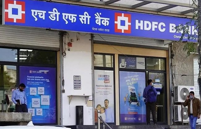 New Delhi: HDFC Bank Shares Slump 9% Following Resignation of Part-time Chairman
