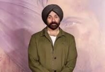 Mumbai : सनी देओल ने शुरू की नई फिल्म एंथनी की शूटिंग