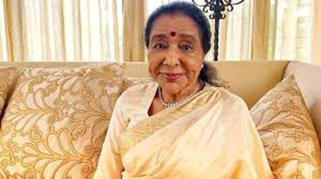 Mumbai: Renowned Singer Asha Bhosle to be Accorded State Funeral at Shivaji Park on Monday