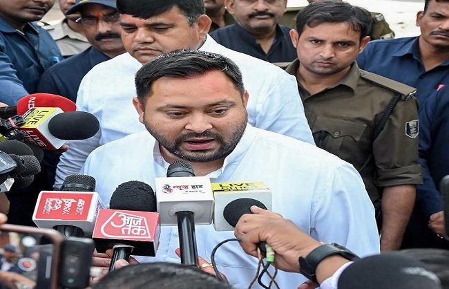 Patna: Tejashwi Yadav Accuses BJP of Ousting Nitish Kumar by Exerting Pressure