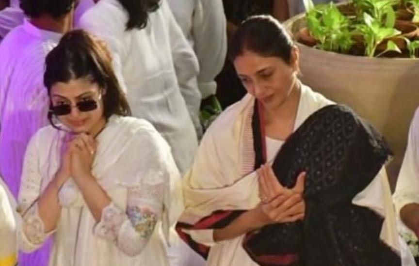 Mumbai: A Wave of Grief Sweeps the Music World; Crowds Gather for a Final Glimpse of Asha Bhosle