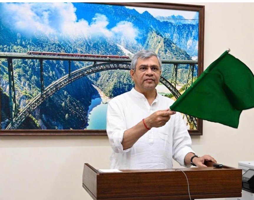 

New Delhi : ashwini vaishnav ne bengluru-mumbai express ko dikhai hari jhandi, jald shuru hogi vande bharat sleeper seva nai delhi : (New Delhi) kendriya rail mantri ashwini vaishnav (Union Railway Minister Ashwini Vaishnaw) ne ravivaar ko bengluru-mumbai express (Bengaluru-Mumbai Express) rail seva ko aabhasi madhyam se hari jhandi dikhai। unhone kaha ki isse karnataka aur maharashtra (Karnataka and Maharashtra) ke beech rail sampark ko majbuti milegi। is dauran unhone ghoshana ki ki bengaluru aur mumbai ke beech vande bharat sleeper seva jald shuru ki jaegi। ashwini vaishnav ne kaha ki dakshin aur uttar karnataka (South and North Karnataka) ki lambe samay se lambit maangon ko ab pura kiya ja raha hai। unhone kaha ki pichle varshon mein railway ke liye budget aavantan mein ullekhniya vriddhi hui hai, jisse karnataka mein rail pariyojnaon ke karya teji se aage badh rahe han। unhone kaha ki amrit bharat station yojana ('Amrit Bharat Station Scheme,') ke tahat karnataka ke 61 railway stationon ka 2,160 karod rupaye ki laagat se punarvikas kiya ja raha hai। inmen se 9 stationon ka karya pura ho chuka hai। bengaluru cantonment station ka 485 karod rupaye tatha yashwantpur station ka 367 karod rupaye ki laagat se punarvikas kiya ja raha hai। rel mantri ne kaha ki varsh 2014 ke baad se karnataka mein lagbhag 1,750 kilometer nai rail lainen bichhai gai han। hasan-mangluru khand mein jatil vidyutikaran karya bhi pura kar liya gaya hai aur parikshan jaari hai। unhone kaha ki bengaluru upnagariya rail pariyojna ke charon galiyaaron par karya chal raha hai। baiyappanhalhi-chikkabnavara aur heelalige-rajnukunte (Baiyappanahalli-Chikkabanavara and Heelalige-Rajanakunte corridors) galiyaaron mein bhumi adhigrahan pura ho chuka hai tatha stationon ka nirman karya jaari hai। ksr bengluru-devanhalhi marg ko rajya sarkar aur railway ki sanyukt manjuri mil chuki hai aur bhu-takniki sarvekshan pura ho gaya hai। kengeri-whytfield marg ko bhi haal mein swikruti mili hai। ashwini vaishnav ne kaha ki karnataka mein is samay 12 jodi vande bharat railgadiyan sanchalit ho rahi han। bengluru-mangluru marg par parikshan chal raha hai, jisse tatiya kshetron tak sampark aur behtar hoga। bengaluru ko hyderabad aur chennai se jodne wale bullet rail galiyaaron ko bhi manjuri mil chuki hai। kendriy rail rajya mantri vi somanna (Union Minister of State for Railways V. Somanna) ne kaha ki nai bengluru-mumbai rail seva desh ke sabse vyast rail margon mein se ek par yatriyon ko badi suvidha degi। thanisandra mein 270 karod rupaye ki laagat se vande bharat sleeper anurakshan kendra sthapit kiya jaega, jabki smvt bengaluru mein 52.73 karod rupaye ki laagat se chair car anurakshan suvidha viksit ki jaegi। unhone kaha ki baiyappanhalhi-hosur dohrikaran, bettahalasuru-rajnukunte pariyojna tatha bengaluru kshetra mein chaugunikaran karyon ke jariye rail kshamta badhai ja rahi hai। iske alava vibhinn pramukh rail khandon par 6,396 karod rupaye ki laagat se swachalit sanket pranali viksit ki ja rahi hai। vi somanna ne kaha ki karnataka ko is baar 7,748 karod rupaye ka record rail budget aavantan mila hai। varsh 2014 ke baad se rajya mein 3,840 kilometer rail lainon ka vikas tatha 3,742 kilometer rail margon ka vidyutikaran kiya gaya hai। agle teen varshon mein sabhi sampar fatakon ko samapt karne ka lakshya rakha gaya h

New Delhi : ashwini vaishnav ne bengluru-mumbai express ko dikhai hari jhandi, jald shuru hogi vande bharat sleeper seva nai delhi : (New Delhi) kendriya rail mantri ashwini vaishnav (Union Railway Minister Ashwini Vaishnaw) ne ravivaar ko bengluru-mumbai express (Bengaluru-Mumbai Express) rail seva ko aabhasi madhyam se hari jhandi dikhai। unhone kaha ki isse karnataka aur maharashtra (Karnataka and Maharashtra) ke beech rail sampark ko majbuti milegi। is dauran unhone ghoshana ki ki bengaluru aur mumbai ke beech vande bharat sleeper seva jald shuru ki jaegi। ashwini vaishnav ne kaha ki dakshin aur uttar karnataka (South and North Karnataka) ki lambe samay se lambit maangon ko ab pura kiya ja raha hai। unhone kaha ki pichle varshon mein railway ke liye budget aavantan mein ullekhniya vriddhi hui hai, jisse karnataka mein rail pariyojnaon ke karya teji se aage badh rahe han। unhone kaha ki amrit bharat station yojana ('Amrit Bharat Station Scheme,') ke tahat karnataka ke 61 railway stationon ka 2,160 karod rupaye ki laagat se punarvikas kiya ja raha hai। inmen se 9 stationon ka karya pura ho chuka hai। bengaluru cantonment station ka 485 karod rupaye tatha yashwantpur station ka 367 karod rupaye ki laagat se punarvikas kiya ja raha hai। rel mantri ne kaha ki varsh 2014 ke baad se karnataka mein lagbhag 1,750 kilometer nai rail lainen bichhai gai han। hasan-mangluru khand mein jatil vidyutikaran karya bhi pura kar liya gaya hai aur parikshan jaari hai। unhone kaha ki bengaluru upnagariya rail pariyojna ke charon galiyaaron par karya chal raha hai। baiyappanhalhi-chikkabnavara aur heelalige-rajnukunte (Baiyappanahalli-Chikkabanavara and Heelalige-Rajanakunte corridors) galiyaaron mein bhumi adhigrahan pura ho chuka hai tatha stationon ka nirman karya jaari hai। ksr bengluru-devanhalhi marg ko rajya sarkar aur railway ki sanyukt manjuri mil chuki hai aur bhu-takniki sarvekshan pura ho gaya hai। kengeri-whytfield marg ko bhi haal mein swikruti mili hai। ashwini vaishnav ne kaha ki karnataka mein is samay 12 jodi vande bharat railgadiyan sanchalit ho rahi han। bengluru-mangluru marg par parikshan chal raha hai, jisse tatiya kshetron tak sampark aur behtar hoga। bengaluru ko hyderabad aur chennai se jodne wale bullet rail galiyaaron ko bhi manjuri mil chuki hai। kendriy rail rajya mantri vi somanna (Union Minister of State for Railways V. Somanna) ne kaha ki nai bengluru-mumbai rail seva desh ke sabse vyast rail margon mein se ek par yatriyon ko badi suvidha degi। thanisandra mein 270 karod rupaye ki laagat se vande bharat sleeper anurakshan kendra sthapit kiya jaega, jabki smvt bengaluru mein 52.73 karod rupaye ki laagat se chair car anurakshan suvidha viksit ki jaegi। unhone kaha ki baiyappanhalhi-hosur dohrikaran, bettahalasuru-rajnukunte pariyojna tatha bengaluru kshetra mein chaugunikaran karyon ke jariye rail kshamta badhai ja rahi hai। iske alava vibhinn pramukh rail khandon par 6,396 karod rupaye ki laagat se swachalit sanket pranali viksit ki ja rahi hai। vi somanna ne kaha ki karnataka ko is baar 7,748 karod rupaye ka record rail budget aavantan mila hai। varsh 2014 ke baad se rajya mein 3,840 kilometer rail lainon ka vikas tatha 3,742 kilometer rail margon ka vidyutikaran kiya gaya hai। agle teen varshon mein sabhi sampar fatakon ko samapt karne ka lakshya rakha gaya hai।
Show more
3,039
New Delhi: Ashwini Vaishnaw Flags Off Bengaluru-Mumbai Express; Vande Bharat Sleeper Service to Start Soonai।
Show more
3,039
New Delhi: Ashwini Vaishnaw Flags Off Bengaluru-Mumbai Express; Vande Bharat Sleeper Service to Start Soon