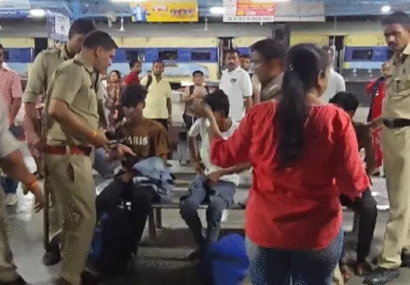 Ujjain: 26 Children Being Transported to Ahmedabad by Train Rescued at Ujjain-Nagda Stations in MP; Human Trafficking Suspected