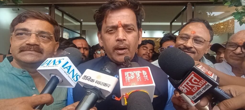Jaunpur: MP Ravi Kishan Holds Trinamool Congress Responsible for Violence in West Bengal
