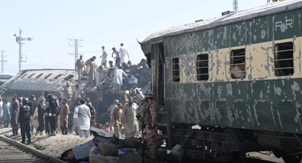 Islamabad: Suicide Attack on Shuttle Train in Quetta, Balochistan; 27 Military Personnel Killed, Over 131 Injured