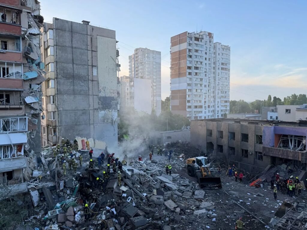 Kyiv: Russia Launches Drone and Missile Attack on Ukraine; 14 Dead