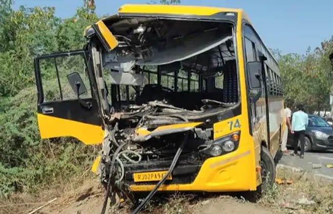 Rewari: School Bus Involved in Accident on Delhi-Jaipur Highway; 44 Young Lives Narrowly Spared