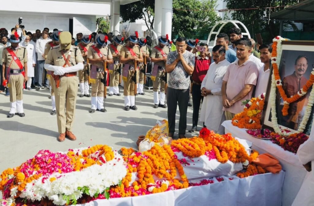 Dehradun: Massive Crowds Gather to Bid Final Farewell to Former Chief Minister Khanduri; Vice President, Governor, and Chief Minister Pay Tributes