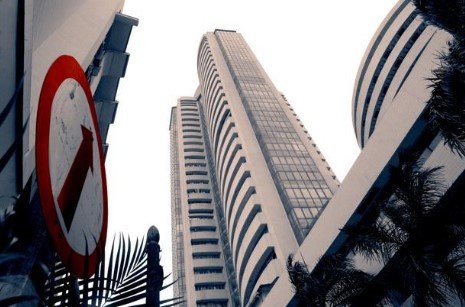 New Delhi: Market cap of seven of the top 10 companies fell by over ₹1.25 lakh crore