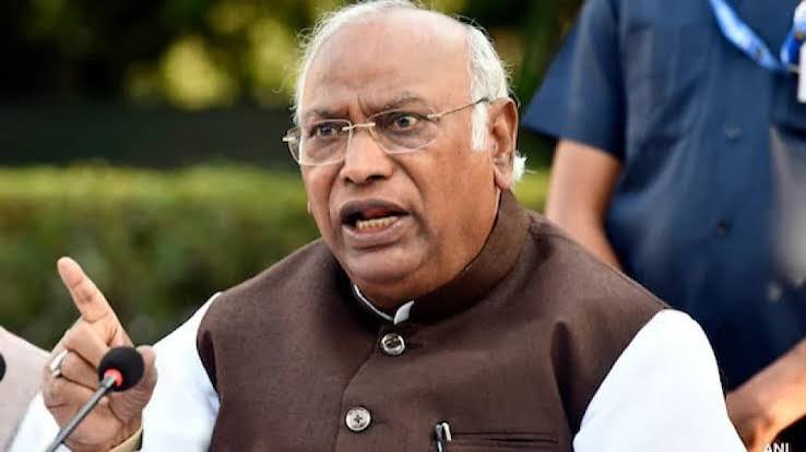 New Delhi: Privilege Breach Notice Against Kharge