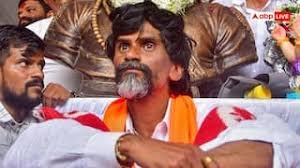 
Mumbai/Antarwali Sarati: Manoj Jarange Patil Ends Hunger Strike