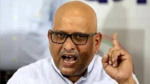 

Varanasi : apradh mukt pradesh ka dawa khokhlah ajay ray varanasi : (Varanasi) uttar pradesh congress adhyaksh ajay rai (Uttar Pradesh Congress President Ajay Rai) ne pradesh ki kanoon vyavastha ko lekar yogi sarkar par teekha hamla bola hai। guruwar ko varanasi mein aayojit press varta mein unhone kaha ki gazipur se lekar ghaziabad tak lagatar samne aa rahi hatya ki ghatnayen sarkar ke ‘apradh mukt pradesh’ ("crime-free state,") ke daavon ki pole khol rahi hain aur aam janta khud ko asurakshit mahsoos kar rahi hai। ajay rai ne gaajipur, varanasi, bhadohi, jaunpur aur ghaziabad mein (Ghazipur, Varanasi, Bhadohi, Jaunpur, and Ghaziabad) haal ke dinon mein hui charchit hatyaon ka ullekh karte hue kaha ki pradesh mein apradhiyon ke hausale buland han। unhone sawal uthaya ki vibhinn muddon par aakrosh vyakt karne wale bhajpa neta in ghatnaon par chuppi kyon sadhe hue hain aur apradh niyantran ko lekar sarkar ki jawabdehi kya hai। pure pradesh mein bhay ka mahaul congress pradesh adhyaksh ne aarop lagaya ki pradesh mein kanoon ke shasan ke bajay bhay ka mahaul banaya ja raha hai। unhone lagatar ho rahe encounteron aur police karvai par sawal uthate hue kaha ki loktantrik vyavastha mein nyay samvidhan aur kanoon ke dayre mein hona chahiye। unhone allahabad highcourt (Allahabad High Court) ki tippaniyon aur vibhinn reporton ka hawala dete hue sarkar se apradh par prabhavi niyantran ki mang ki। ray ne kaha ki congress samvidhan sammat aur jawabdeh shasan (Congress party stands for constitutional and accountable governance) ki pakshdhar hai। unhone sarkar se gazipur se ghaziabad tak hui hatyaon ke aaropiton par ki gai karvai ka byaura sarvajanik karne aur pradesh ki janta ko suraksha ka bharosa dene ki mang ki।
Show more
1,599
Varanasi: Claims of a 'Crime-Free State' Are Hollow: Ajay Rai


Varanasi: Uttar Pradesh Congress President Ajay Rai has launched a scathing attack on the Yogi government regarding the state's law and order situation. Speaking at a press conference held in Varanasi on Thursday, he stated that the continuous incidents of murder surfacing from Ghazipur to Ghaziabad are exposing the hollowness of the government's claims of a "crime-free state," and the general public feels unsafe.

Citing high-profile murders that have occurred in recent days across Ghazipur, Varanasi, Bhadohi, Jaunpur, and Ghaziabad, Ajay Rai remarked that criminals in the state have become emboldened. He raised the question as to why BJP leaders—who are quick to express outrage over various other issues—remain silent on these incidents, and what exactly constitutes the government's accountability regarding crime control.

**An Atmosphere of Fear Across the State**
The Congress State President alleged that, instead of the rule of law, an atmosphere of fear is being foster
Varanasi: Claims of a 'Crime-Free State' Are Hollow: Ajay Raid within the state. Questioning the continuous police "encounters" and actions, he asserted that in a democratic system, justice must be delivered strictly within the framework of the Constitution and the law. Citing observations made by the Allahabad High Court as well as various reports, he demanded that the government establish effective control over crime.

Rai affirmed that the Congress party stands for constitutional and accountable governance. He demanded that the government make public the details of the actions taken against those accused in the murders committed across the stretch from Ghazipur to Ghaziabad, and provide an assurance of safety to the people of the state.
Varanasi: Claims of a 'Crime-Free State' Are Hollow: Ajay Rai