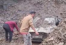 Shimla : मानसून से पहले बारिश का कोहराम, शिमला में मलबे में दबीं गाड़ियां, भारी वर्षा का अलर्ट