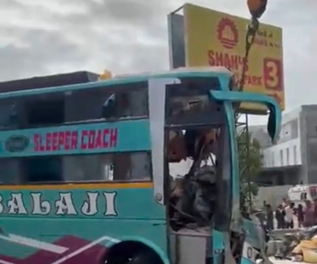 Vadodara: Bus accident in Vadodara, Gujarat; six killed, 31 injure