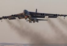 Washington : अमेरिका के कैलिफोर्निया में एयर फोर्स का बी-52 बॉम्बर क्रैश, आठ लोगों की मौत
