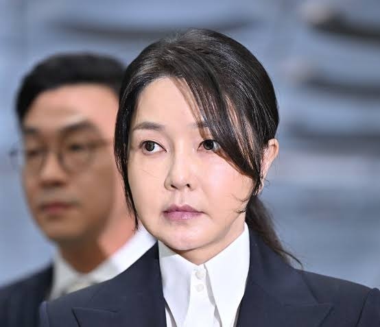 Seoul: Wife of South Korean President Sentenced to Seven Years in Prison in Bribery Case