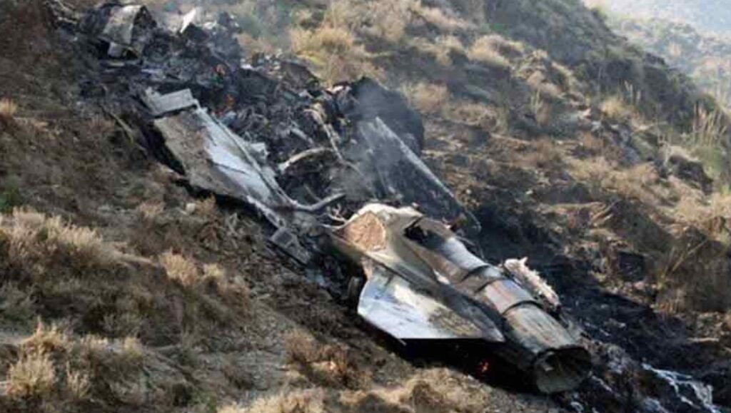 Islamabad: Pakistan Air Force training aircraft crashes, both pilots killed