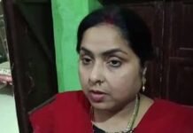 Lakhimpur Kheri : मधुमिता शुक्ला हत्याकांड की गवाह बहन निधि शुक्ला के घर के बाहर बम से हमला, पुलिस नहीं दर्ज कर रही है एफआईआर